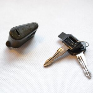 zamek z kluczykami Suzuki brak